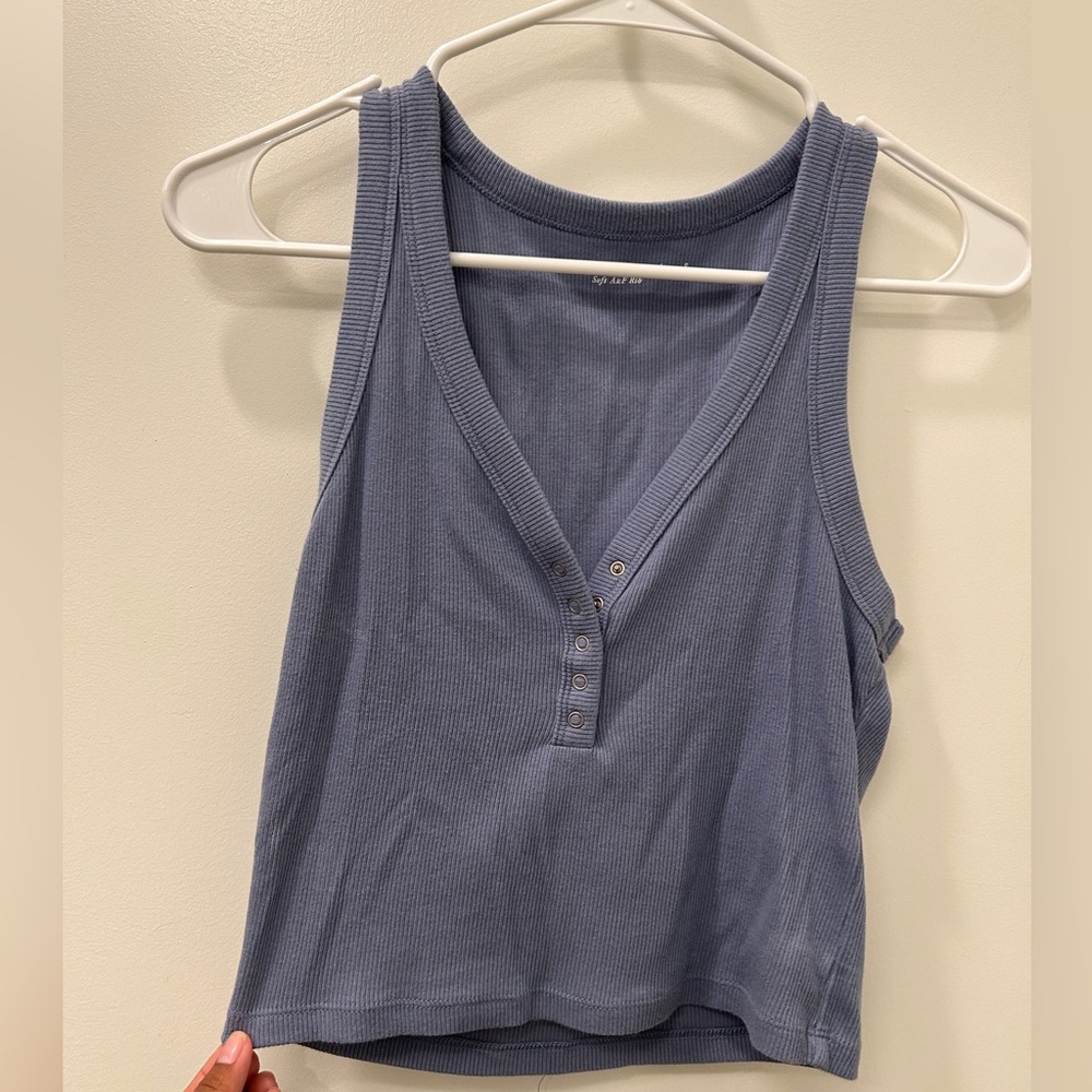 Abercrombie Tank - Picture 1 of 2